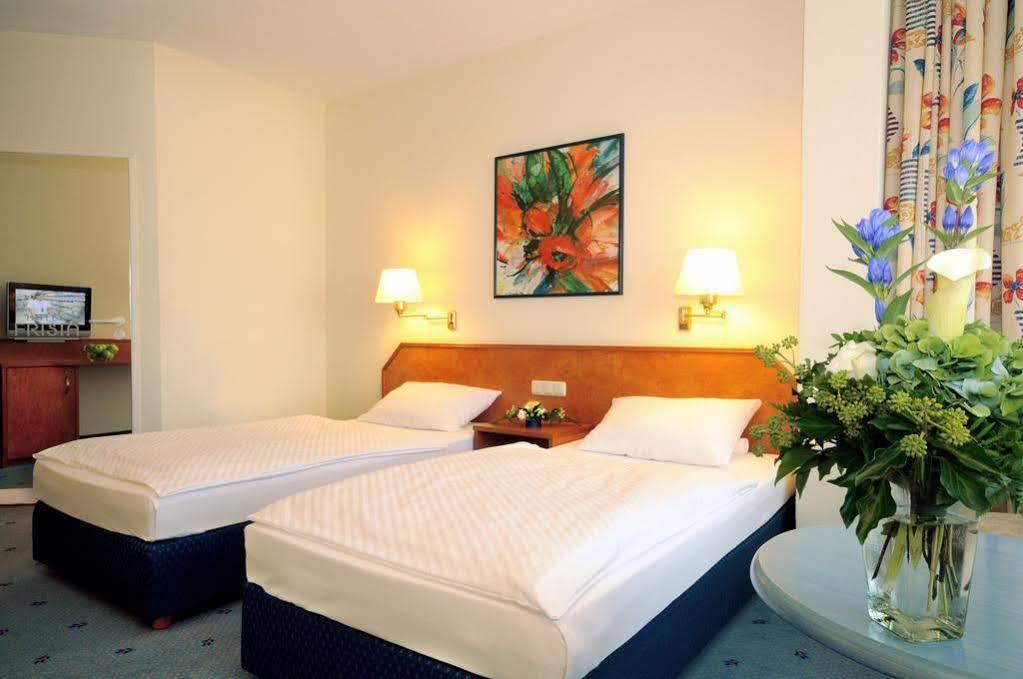 Hotel Frisia Λέερ Εξωτερικό φωτογραφία